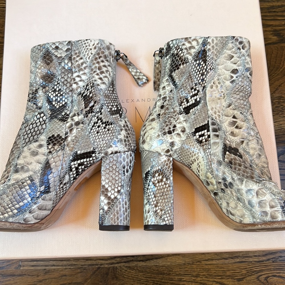 Alexandre Birman Zanny Python Booties Size 35 (5) - image 4